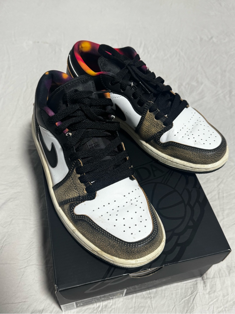 Nike Black and White Low-Top Sneakers with Multicolor Inner Liner